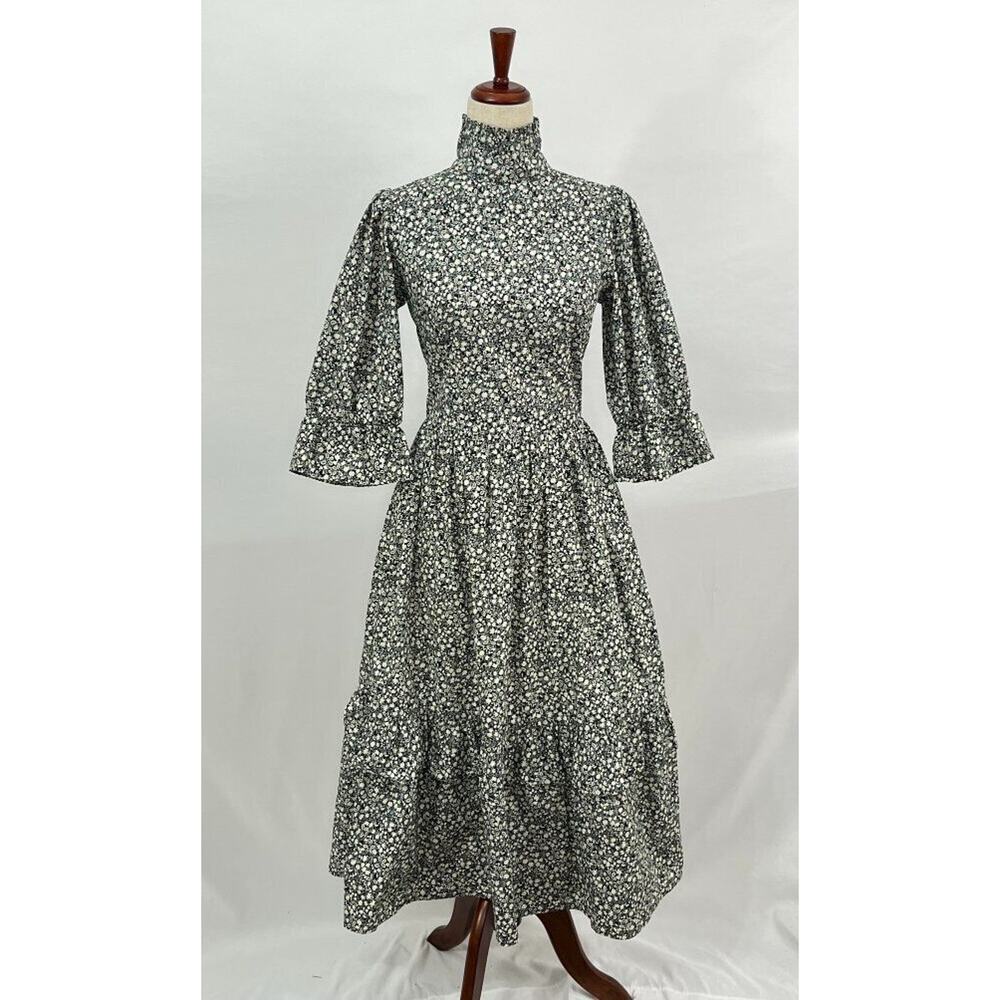 MEADOWS Sz 6 UK 2 US Black White Floral Clematis Dress High Neck Fall 3/4 Sleeve - Picture 2 of 15